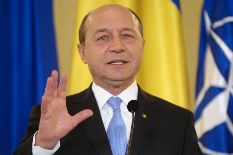 Scandal pe Facebook din partea fostului preşedinte Traian Băsescu 3