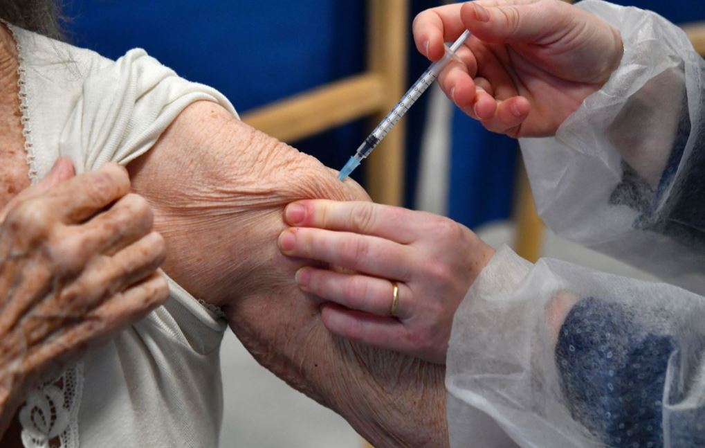Dupa Norvegia si Germania, Franta anunta si ea primele decese post vaccinare